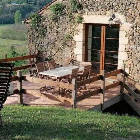Escape To The Heart Of The Perigord Nature And Heritage At Your Fingertips 度假居 *